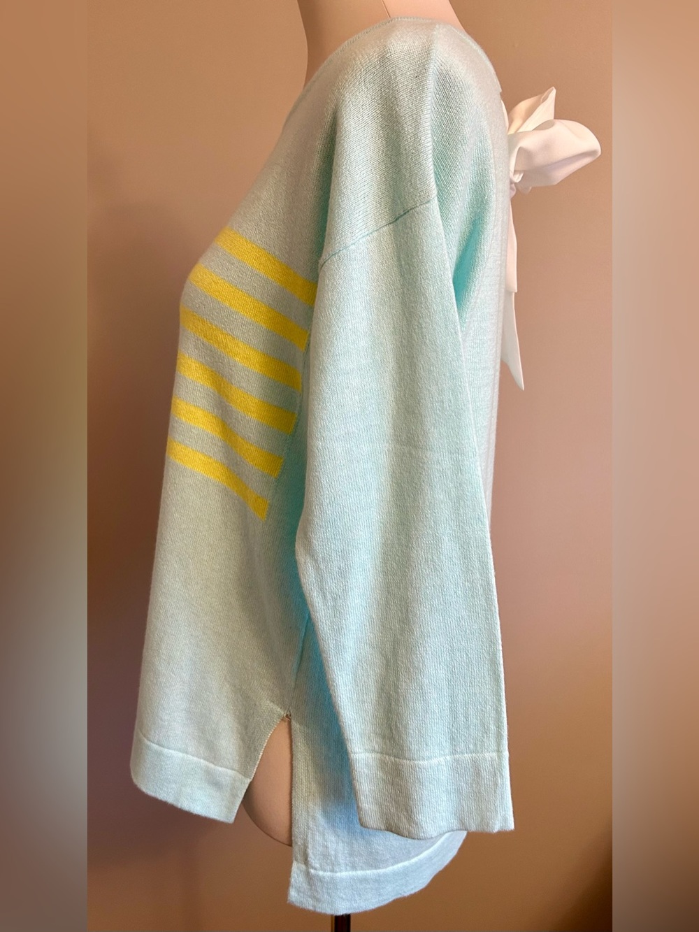 Lisa Todd Cotton/Cashmere sweater w. Tie